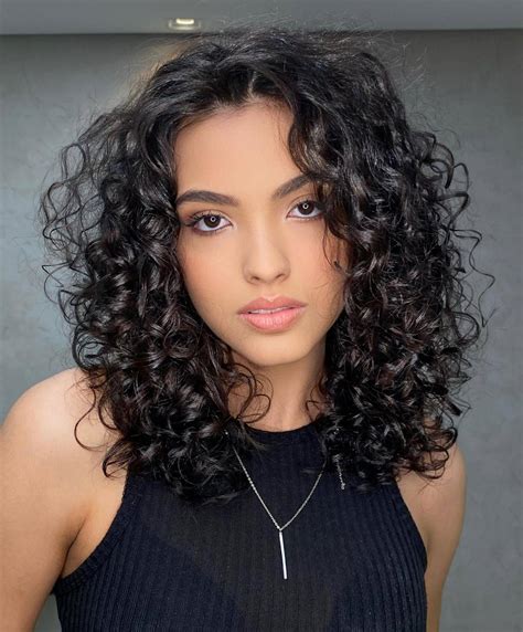 hair styles curly medium length